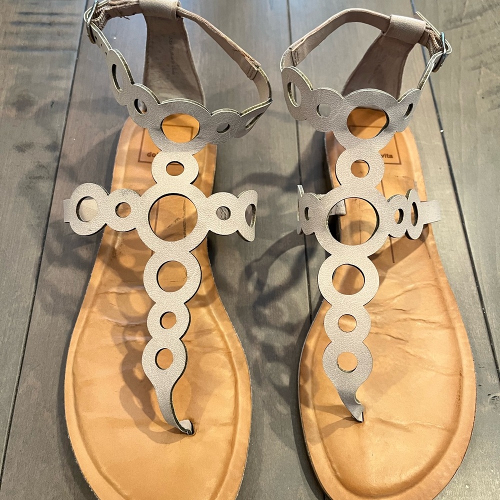 Great sandals with circle pattern. Like new!